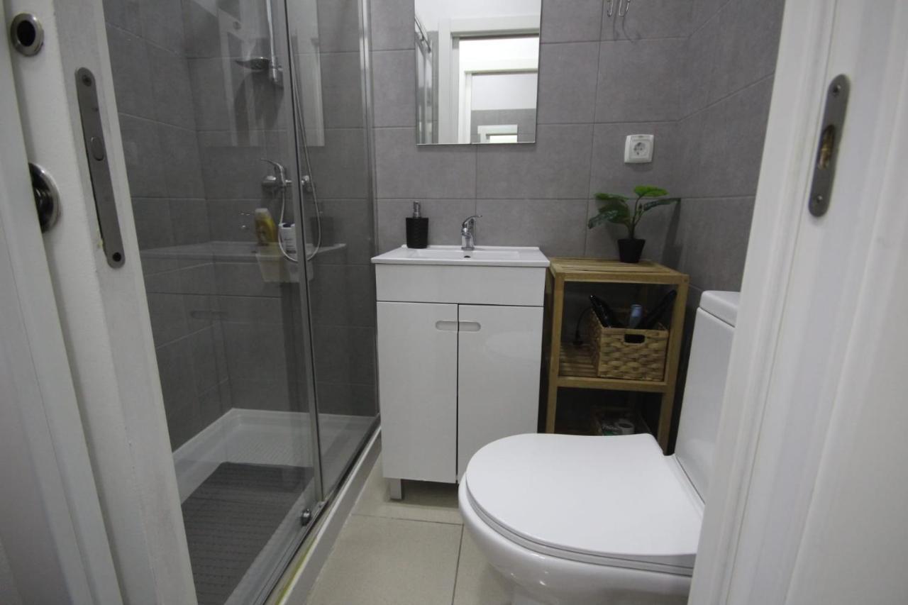 Antique M1 R1 - Amazing Double Room With Shared Bathroom In Marques Pombal Lisboa Extérieur photo