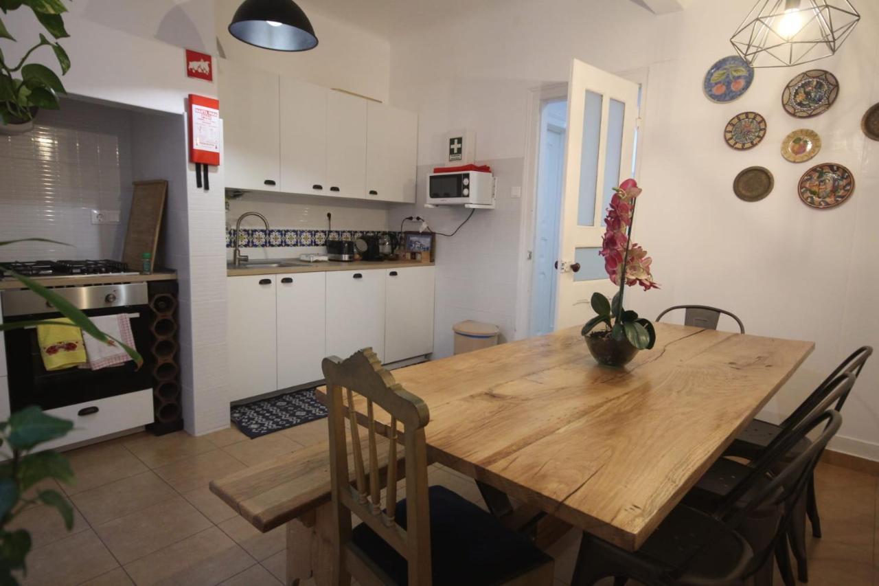 Antique M1 R1 - Amazing Double Room With Shared Bathroom In Marques Pombal Lisboa Extérieur photo